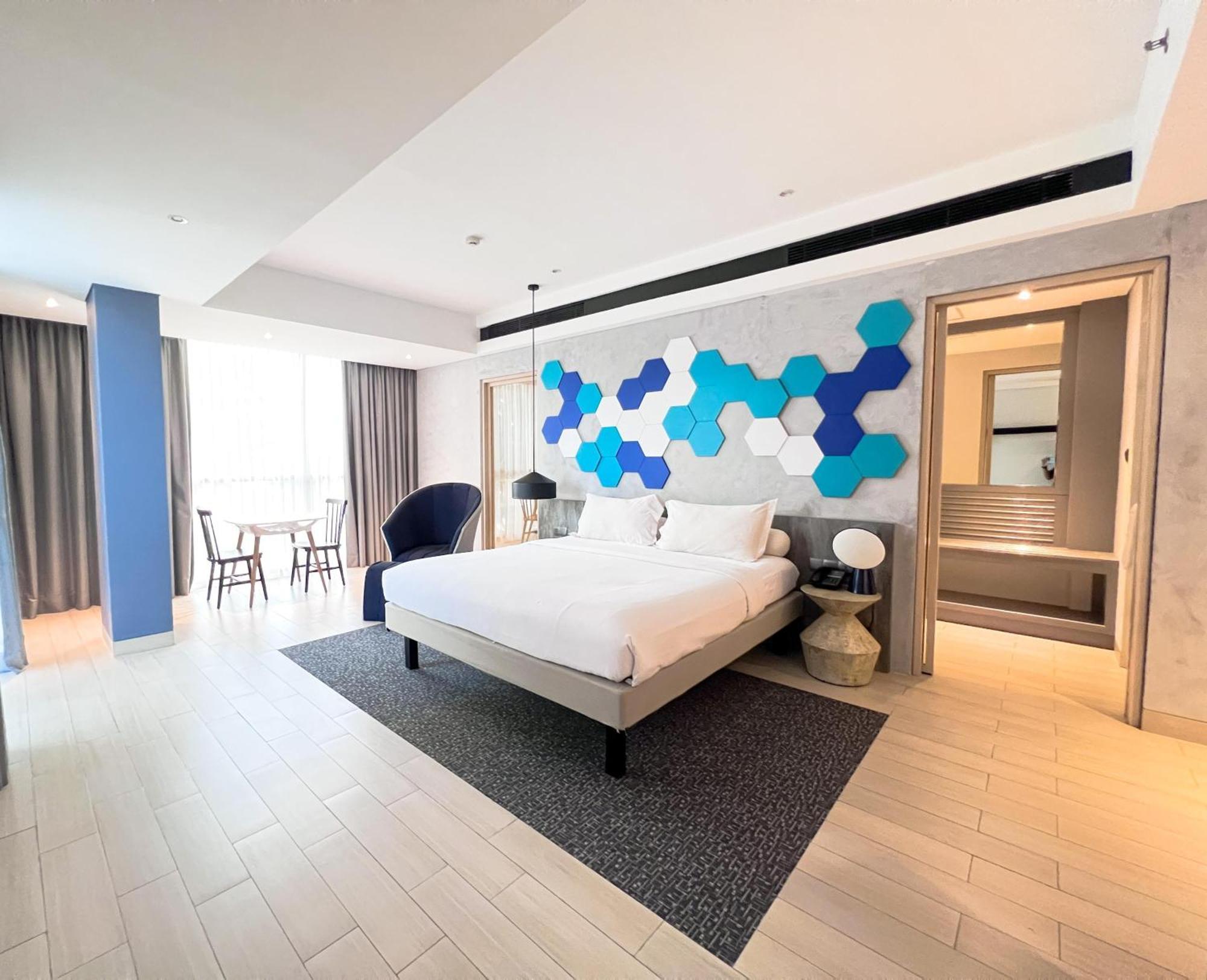 Ibis Styles Batam Nagoya Hotel Екстериор снимка