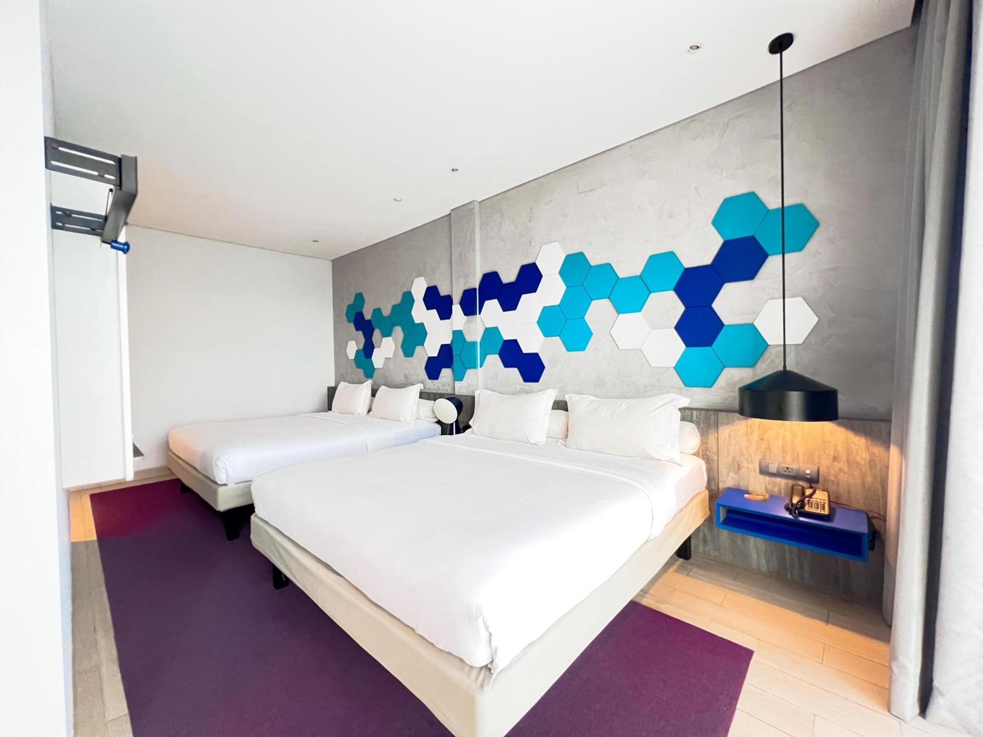 Ibis Styles Batam Nagoya Hotel Екстериор снимка