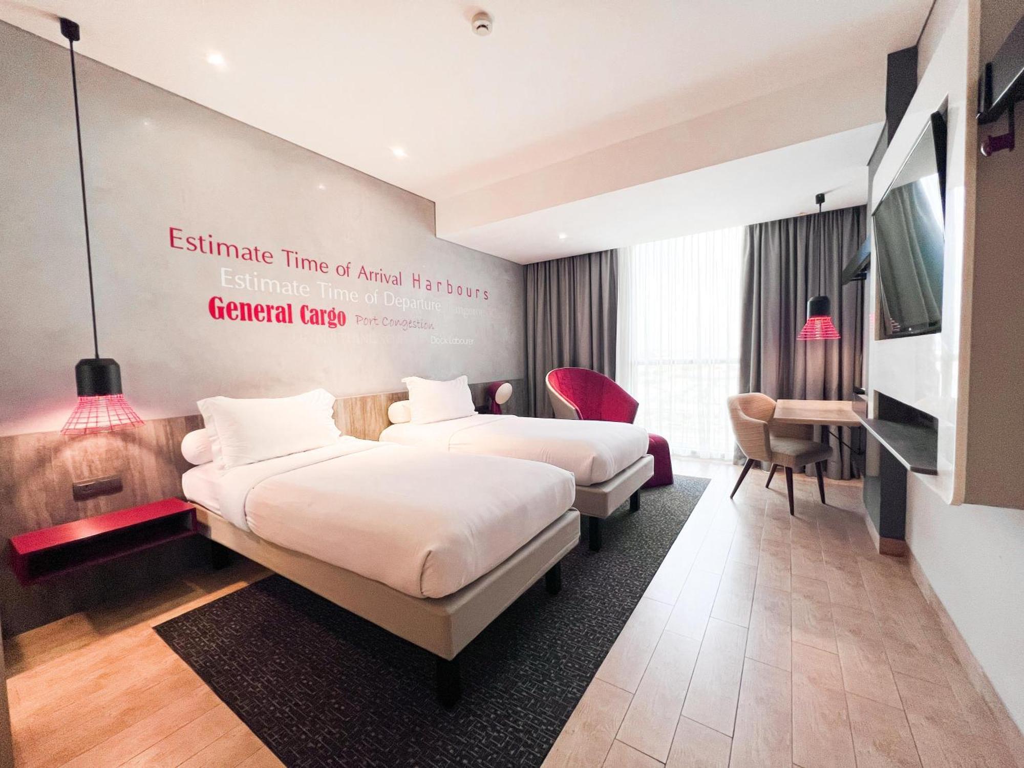 Ibis Styles Batam Nagoya Hotel Екстериор снимка