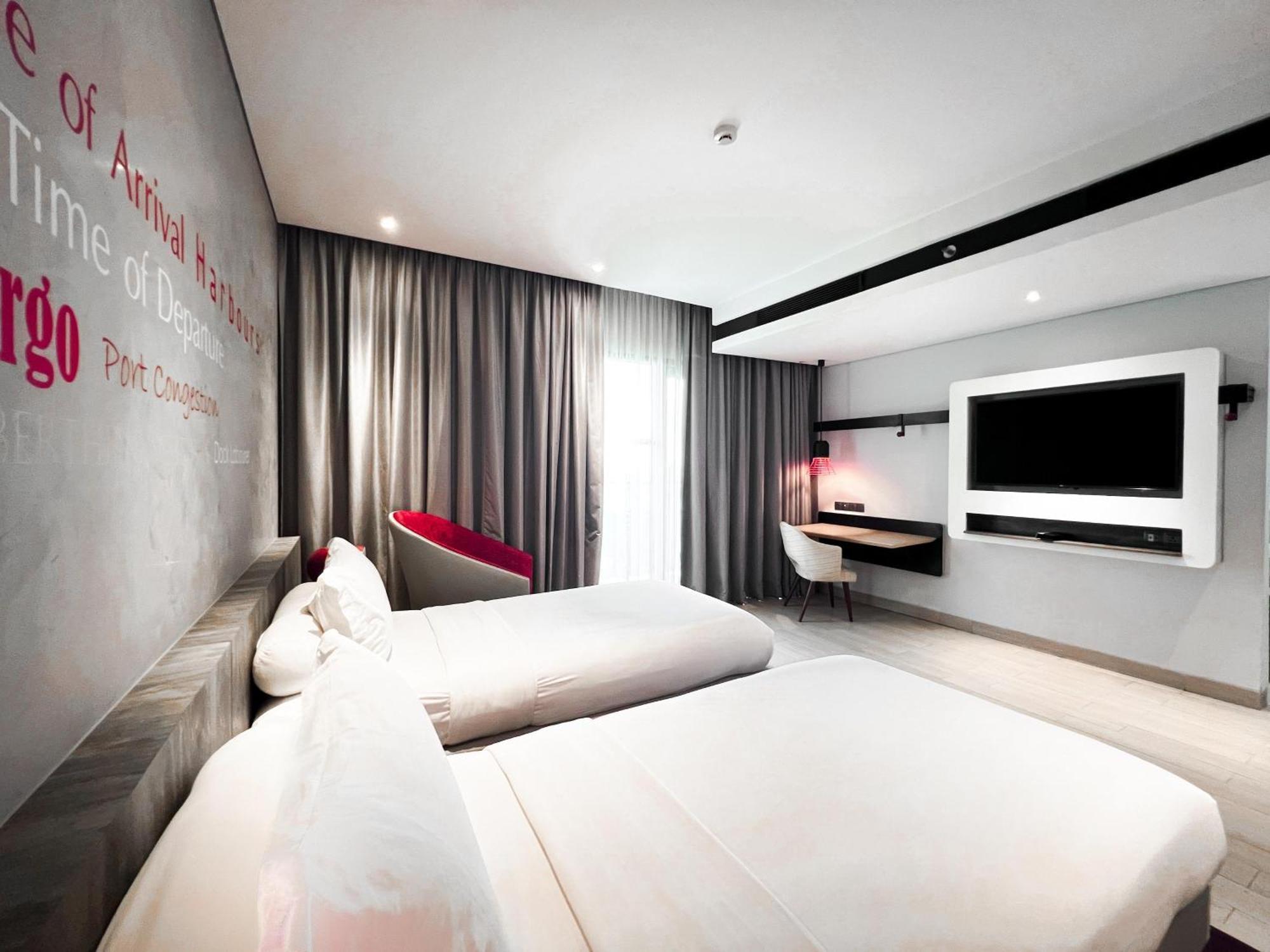 Ibis Styles Batam Nagoya Hotel Екстериор снимка