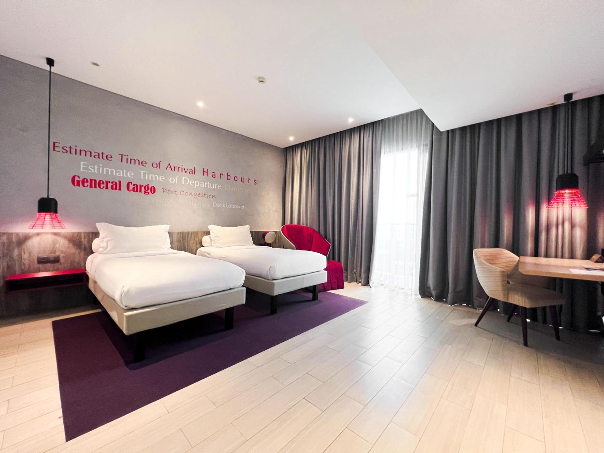 Ibis Styles Batam Nagoya Hotel Екстериор снимка