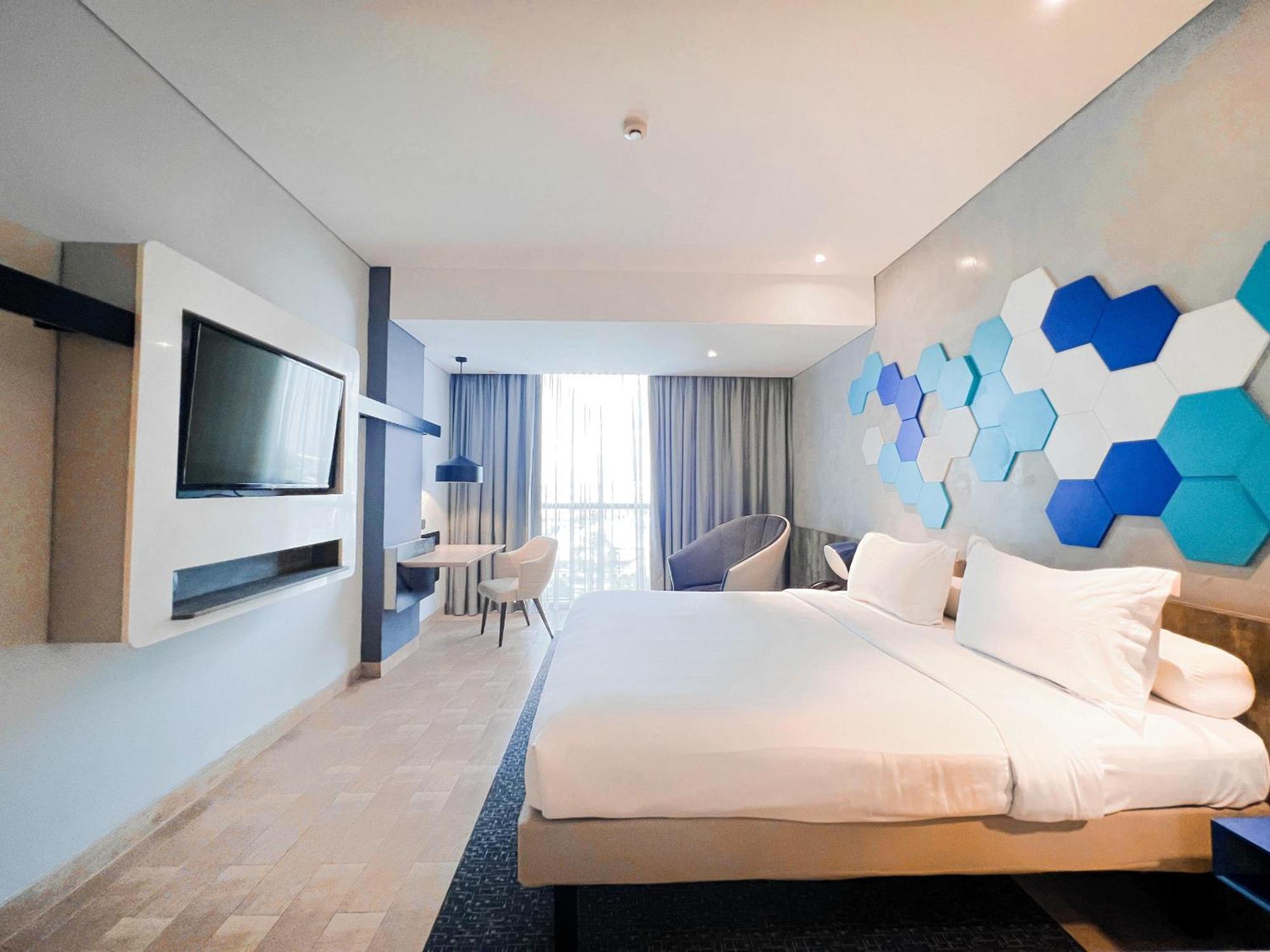 Ibis Styles Batam Nagoya Hotel Екстериор снимка