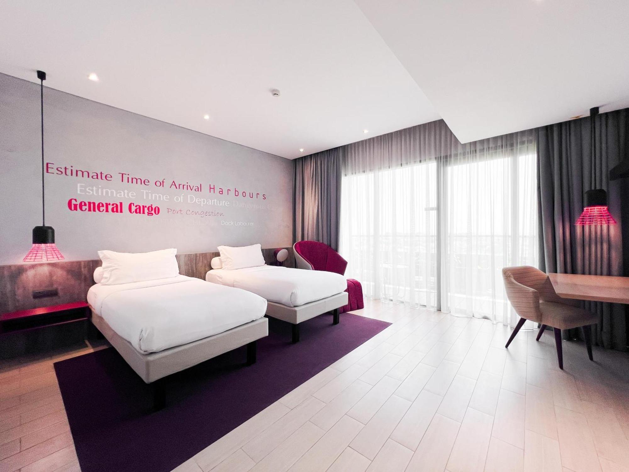 Ibis Styles Batam Nagoya Hotel Екстериор снимка